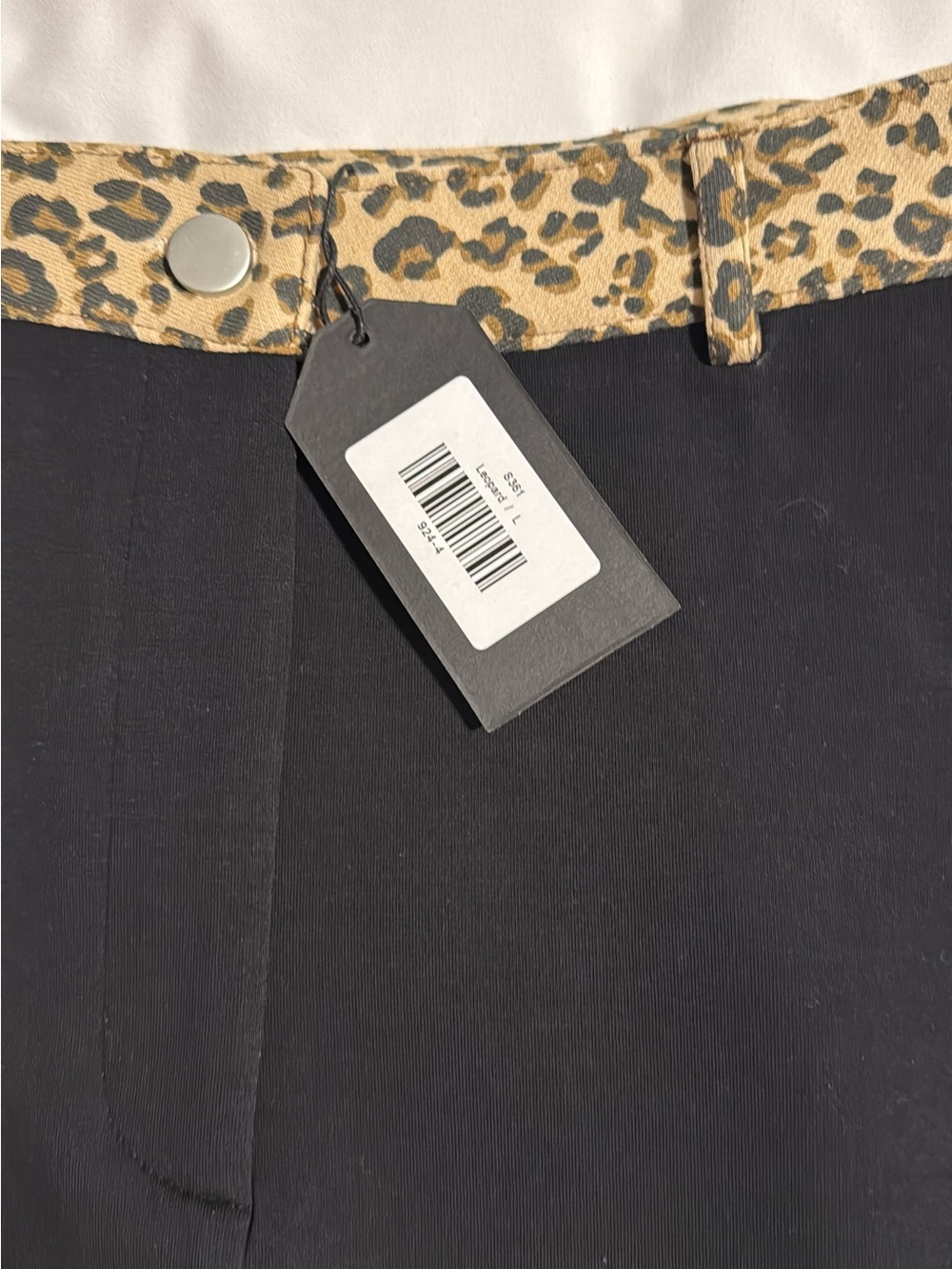 Aleeza Paris NWT L Black Women's (skirt only) with Leopard Trim on waist & side - Picture 3 of 9